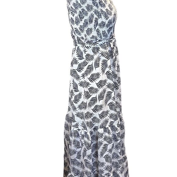 Navy blue palm tree leaf print mani dress. - Picture 2 of 7